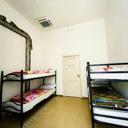 Hostal Experience Salerno