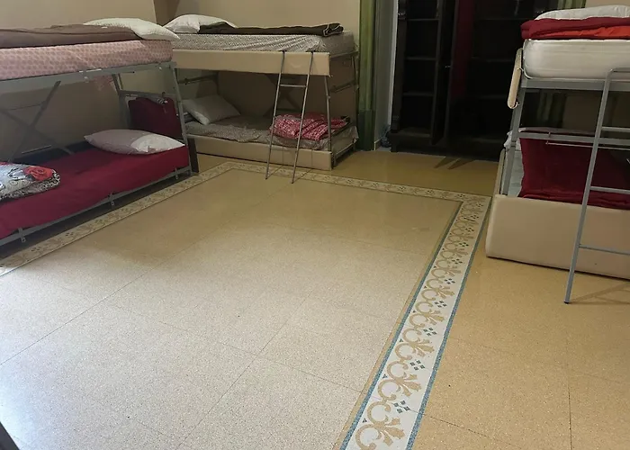 Experience Hostal Salerno